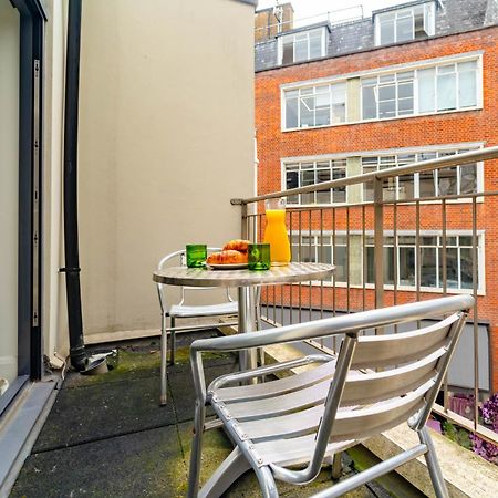Spacious Apartment With A Balcony In Prime Location In Farringdon لندن المظهر الخارجي الصورة